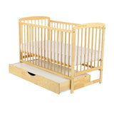 Patut din lemn bebe, 120x60 cm, Cu sertar cu capac, Din lemn de pin si mdf, Stabil si rezistent, Inaltime saltea reglabila pe 3 nivele, Laterala cu 3 bete detasabile, EN716-1, EN716-2, Natur, Babyneeds, Ola + Saltea 12 cm
