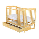 Patut din lemn bebe, 120x60 cm, Cu sertar cu capac, Din lemn de pin si mdf, Stabil si rezistent, Inaltime saltea reglabila pe 3 nivele, Laterala cu 3 bete detasabile, EN716-1, EN716-2, Natur, Babyneeds, Ola + Saltea 12 cm