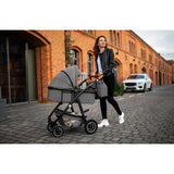 Carucior 3 in 1 Lionelo Amber, Cadru din aluminiu, Landou confortabil, Scaun auto testat ADAC, Accesorii incluse, Geanta parinti, pana la 22 kg, Certificat EN1888, Gri Deschis