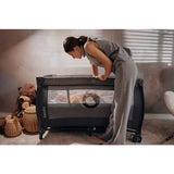 Patut pliant, Lionelo, Stefi Plus, Cu doua nivele, Cu intrare laterala cu fermoar, 2 roti, 120 x 60 cm, Conform cu standardul european de securitate EN 716, Verde Olive