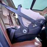 Scoica auto, Lionelo, Moxie, i-Size, 40-87 cm, Tetiera reglabila, intarita cu spuma de memorie, Carcasa ventilata, Din bambus, Protectie avansata, Conform cu R129, Negru