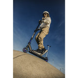 Trotineta, Lionelo, Whizz, Pentru Acrobatii, Rulmenti ABEC-9, 20 - 100 kg, Conform cu standardul european de securitate EN14619, Multicolor